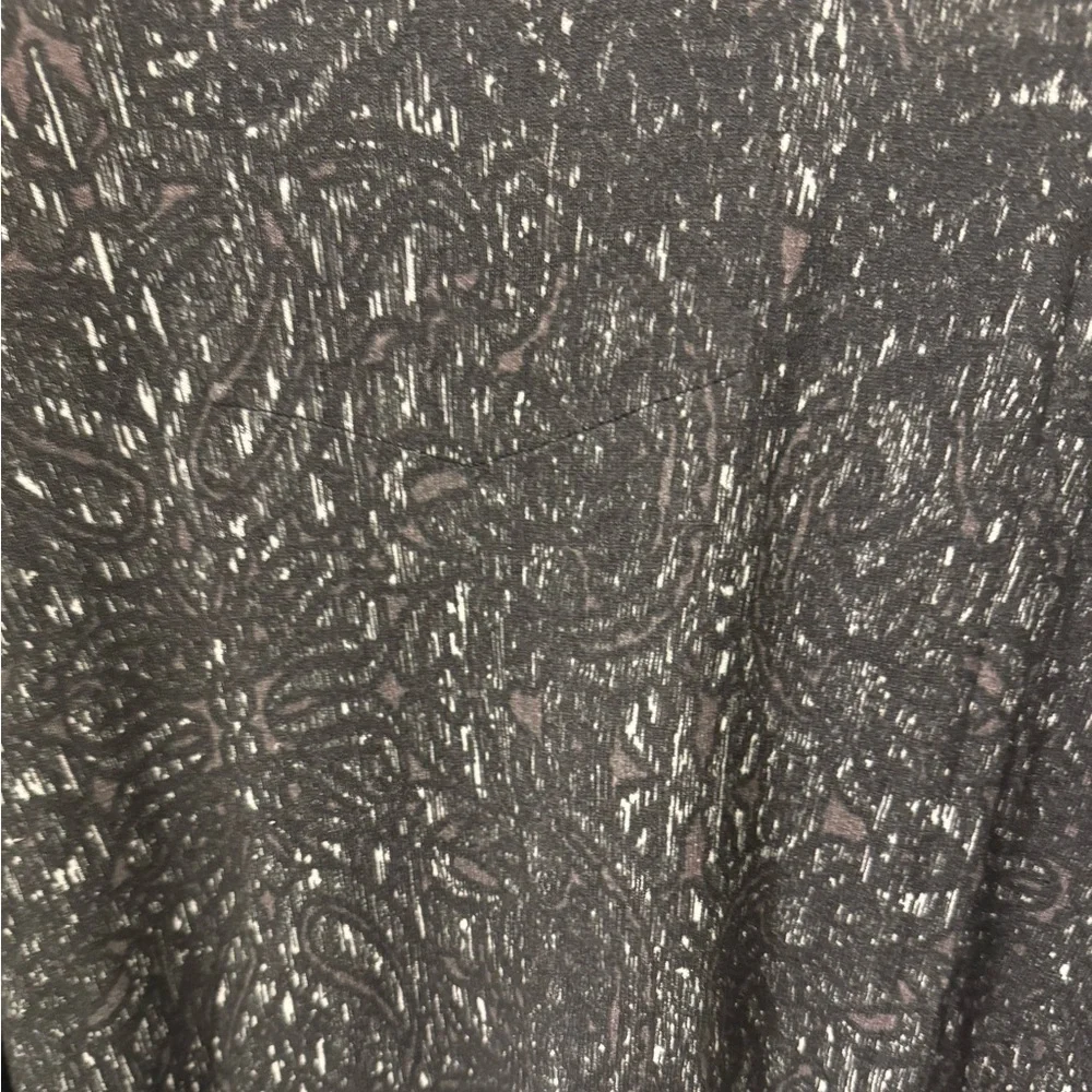 NWT- Robert Graham men’s Taurus Sweater. Size 3XL. Black and gray print